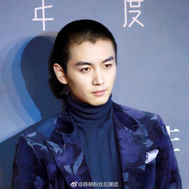 陈晓板寸帅炸,花瓣型发际线和美人尖撩人于无声,光头长发也不差