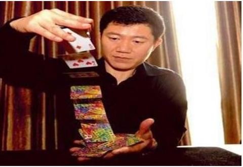 想知道“劳斯莱斯“最近有什么新消息么，都在这里了