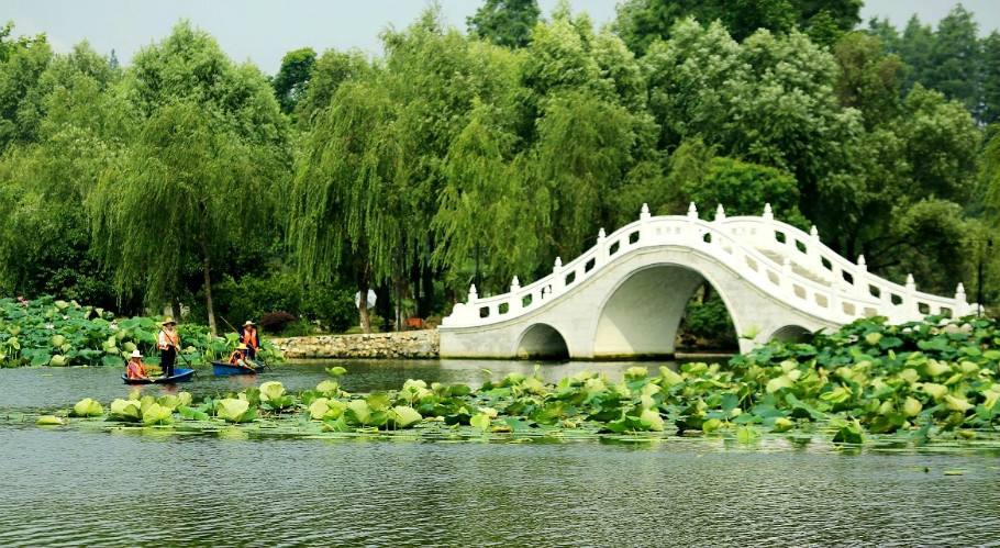 菱湖师范:菱湖公园是安庆市区两至高中之一,位于安庆公园菱湖校区,边公园郭店图片