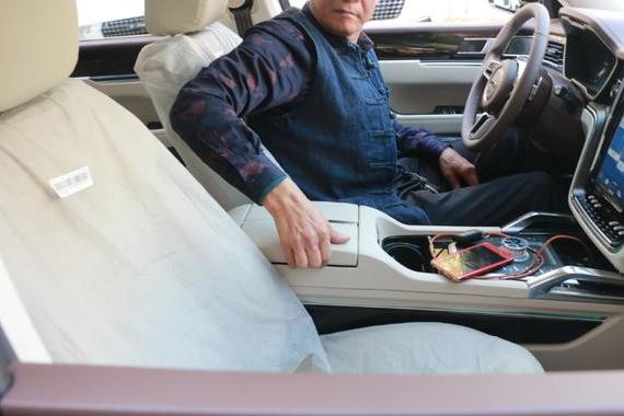 真的质变了！不能一味的模仿。专家测评众泰T700