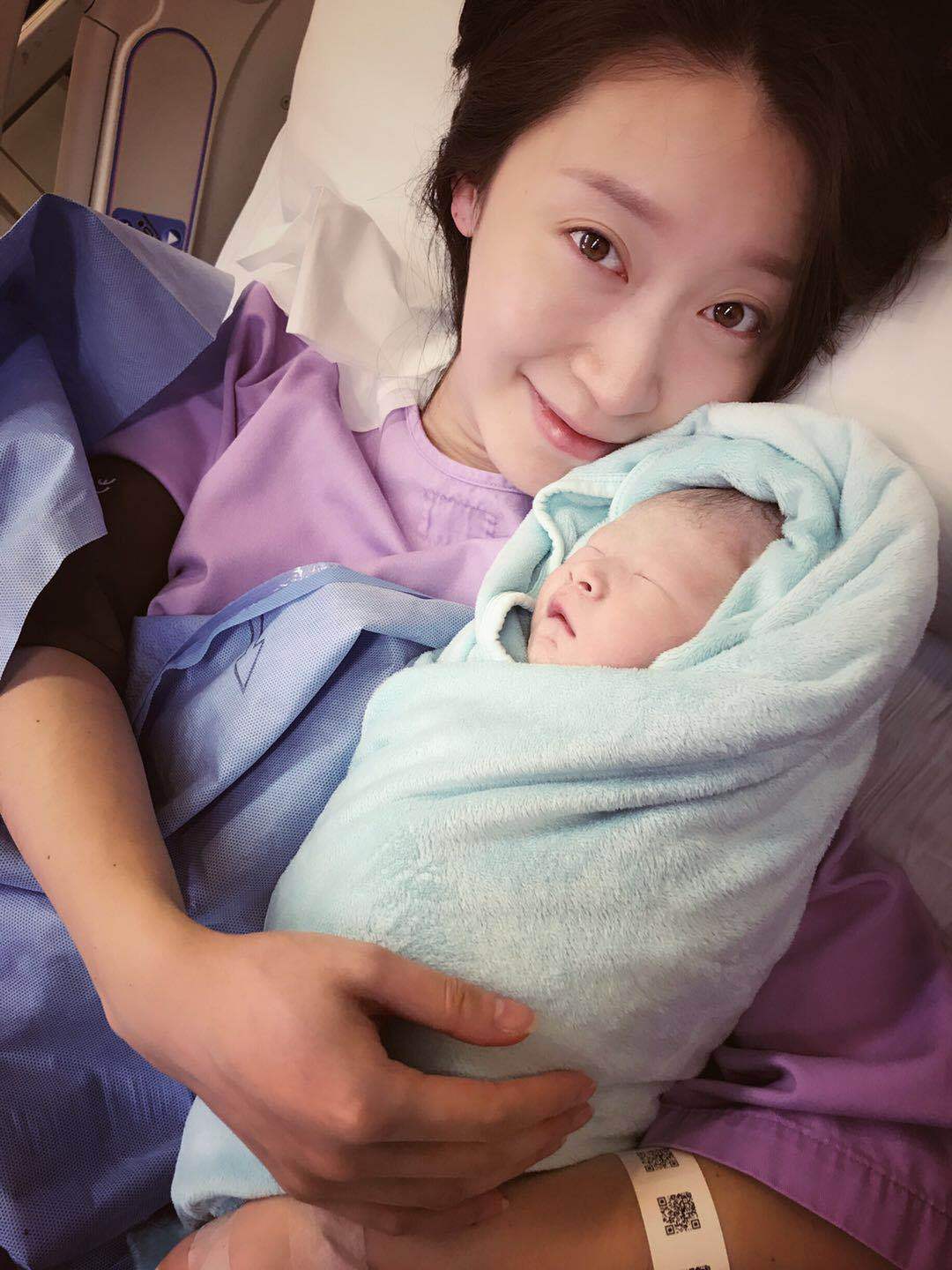 邓男子老婆黄橙子产女,老婆闺蜜竟是刘亦菲