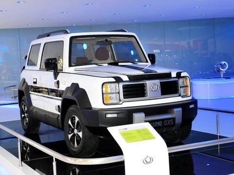 吉利造出“国产牧马人”！身后背个小书包，卖6万让路虎都难堪