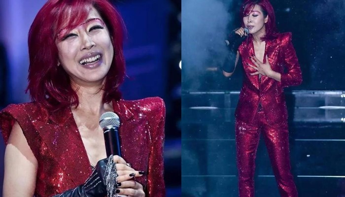 45岁过气女歌手登台献唱造型夸张引争议
