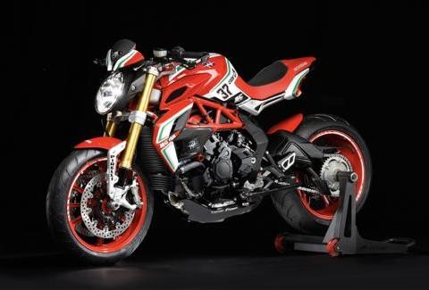 800cc 140匹马力单摇臂限量350台奥古斯塔Dragster 800