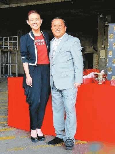 都是香港影坛大佬,曾志伟儿女为啥贼厉害?而成