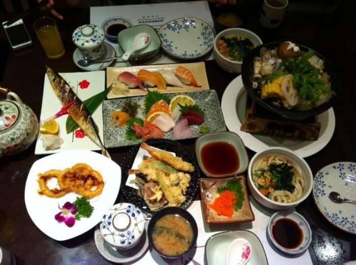 日本人评价中国美食太自信, 美国网友表示: 你来