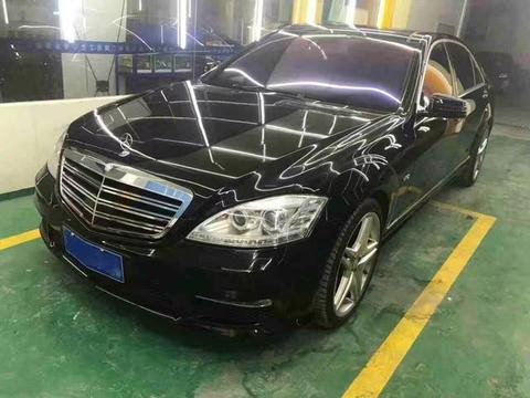 他花21万买下奔驰S600，只向老师证明自己不是乞丐！
