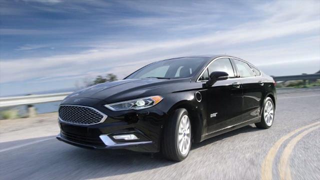 十几万买什么车?大品牌2L油耗!充电2.5小时!