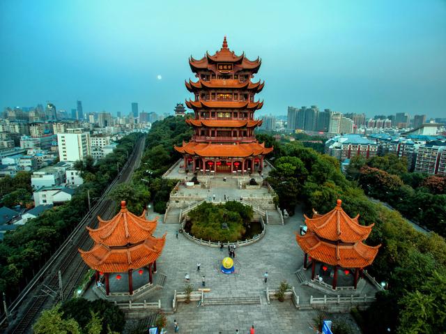 武汉一地标建筑,门票一张80元,本地人:免费也不想去