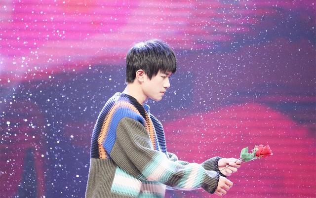 易烊千玺17岁生日来临预告片中的这四个字耐人寻味