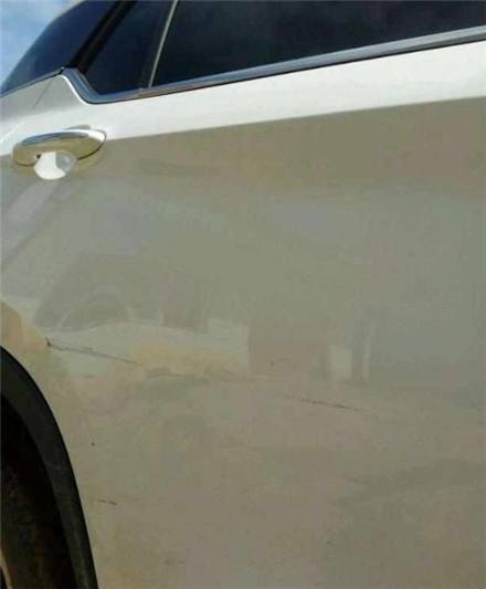 快速加速要猛踩油门吗 13bd-fypceiq2017279.jpg