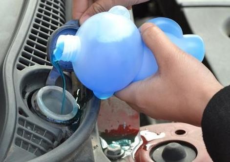 汽车上这三种水不能少，否则你的爱车马上“生病”