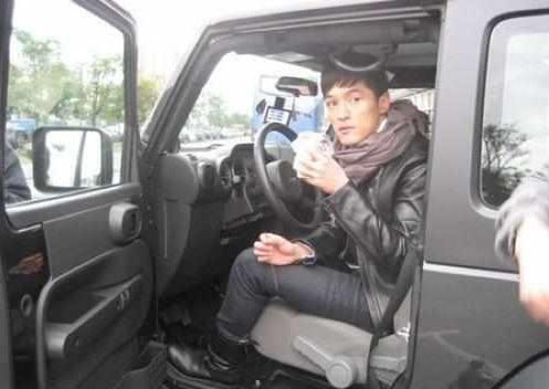 细数《猎场》里胡歌开过的2款车!都是SUV越野