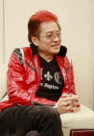 高凌风见邓丽君紧张得主持时喘气，琼瑶献计他竟这样追求邓丽君！