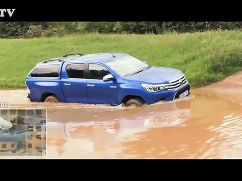 2018款丰田海拉克斯新车解析与越野实战