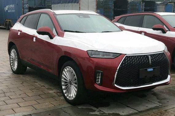 停车场偶遇长城全新哈佛H6？网友：越来越难看,越来越没有品位！