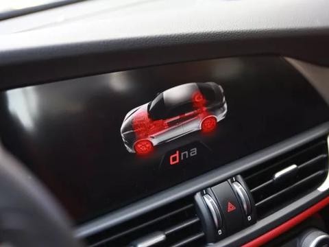 锦程说车 280马力的快感，这样的意大利车有兴趣收一辆？