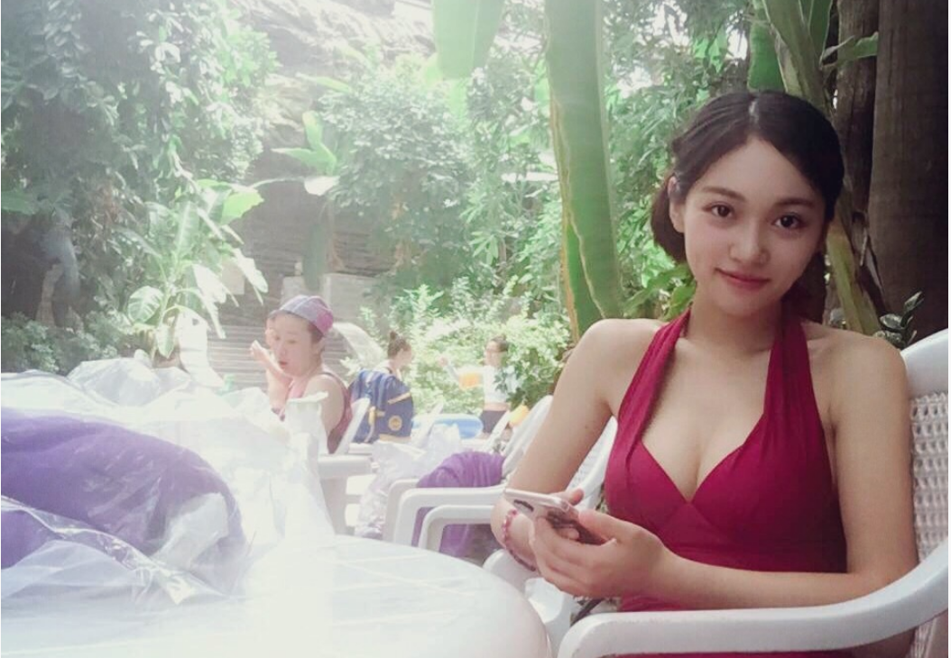 美女老总自慰