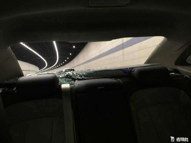 万般无奈:一千公里新车被墙砸了个底掉,还能说