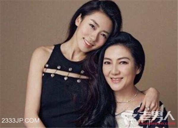 郑恺和女朋友程晓玥分手，为什么大家都说郑恺以前并不爱她