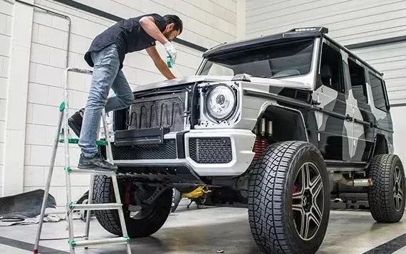 奥迪RS6烧掉又怎样？拥有800匹的劳斯莱斯和大G才是人生赢家！