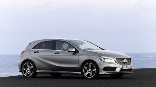 向S级看齐  新一代奔驰A级内饰效果图曝光