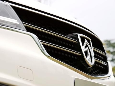 10万七座自动挡，哈曼音响双人床