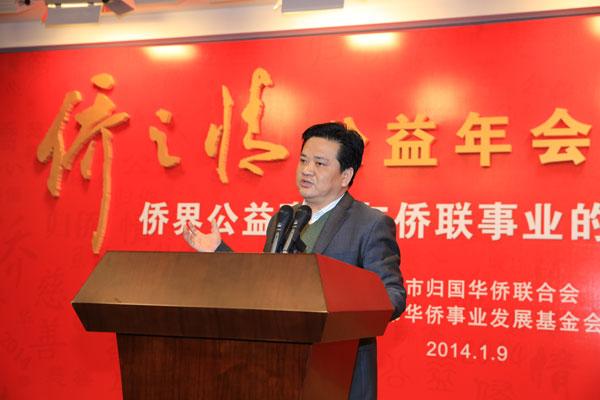 成龙又出捐款印象,汶川承诺至今为空,今又为何莫名消失一百万!最深的高中丑闻老师图片