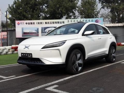 国产“特斯拉”现身街头，5.8秒破百！