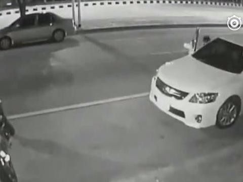 高速上急转变道，真的会把后面的车都害惨了