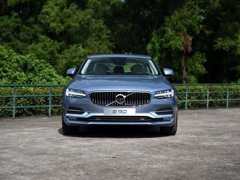 沃尔沃S90和凯迪拉克XTS，更多人选择了后者