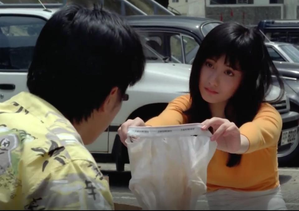 周星驰不为人知的一部电影, 当年这段吹裙子