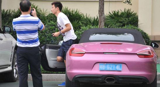 国足球员都开什么车?看完吓了一跳