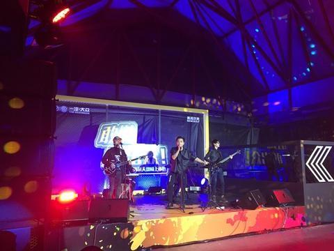 以“敢燃敢出众”为主题一汽大众举行新高尔夫华南区域燃情上市趴