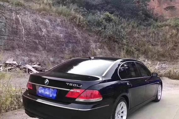 搬砖小伙也有梦想，一年入手宝马7系