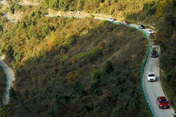 与开了挂的“过弯神器”一起征战江南天路