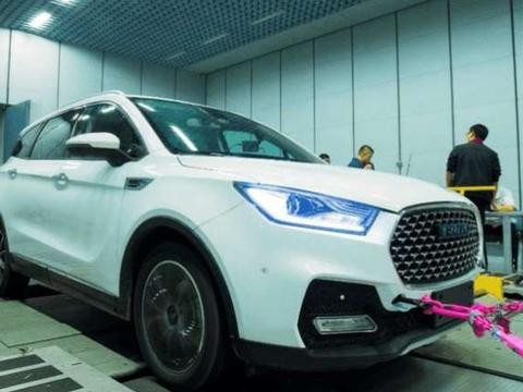 首台众泰版玛莎拉蒂下线, 内饰双屏一体设计极具科技感, 仅售6万