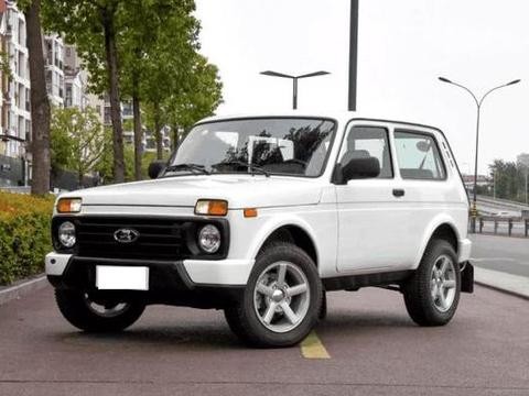 10万纯进口SUV，独立悬架+中央差速锁，彻底忘记吉姆尼