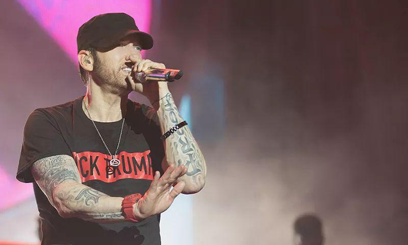 eminem回归,这就是rap god啊!|粉丝|女儿|歌词_新浪