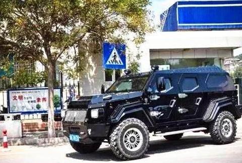 兰州第一辆1500多万越野豪车，加一次油2000块，你一辈子也见不到