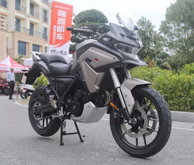 新款隆鑫650-DS8拉力车