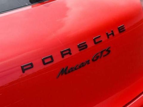 和Q5共平台, 多卖40万遭到国人抬捧, 400马力5秒就可破百