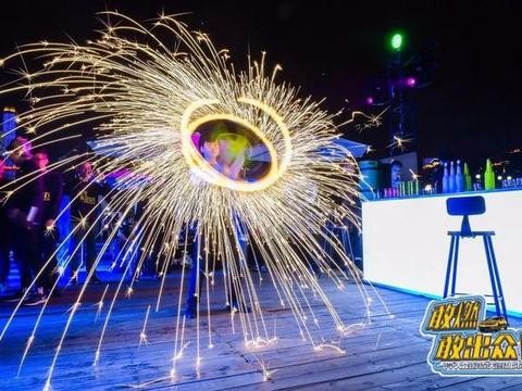 有一款车叫“别人羡慕”的车 we are different｜驾视