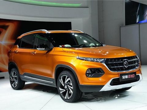 五菱都看哭了，这货上市一天卖出1000台，6万不到甩博越一截