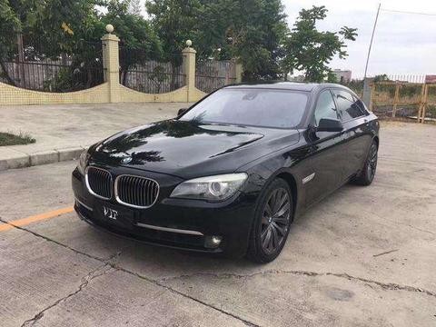 宝马7系落地价169万 如今仅售20万, 车主: 开起来相当轻盈相当稳