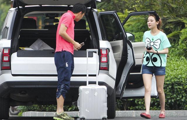 国足球员都开什么车?看完吓了一跳