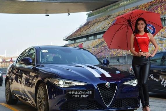 SUV撑起半边天的驾驶学院，可为何我一点也不觉得冲突？