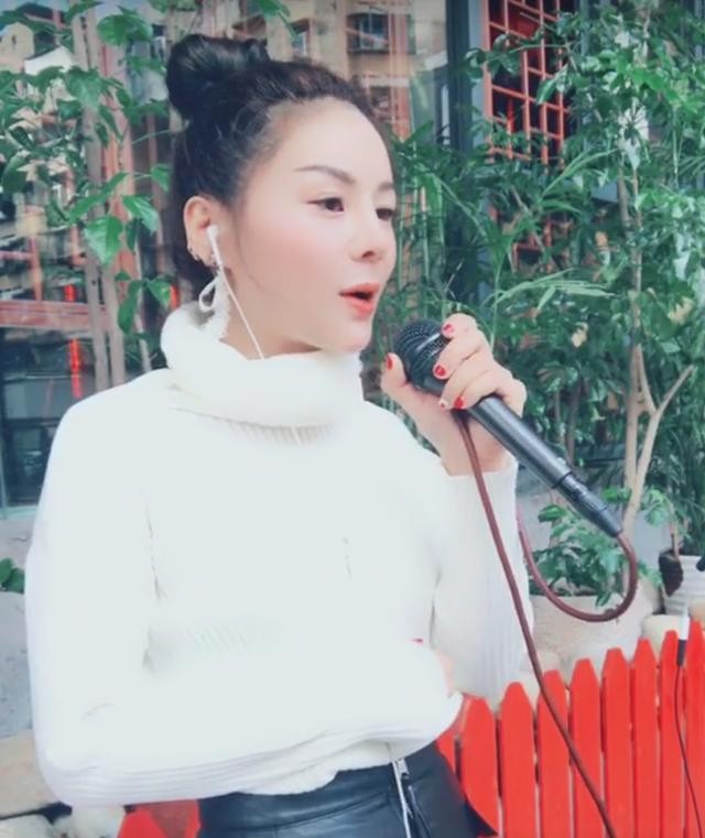 热点美女:这就是一曲走红全网的花姐_新浪看点