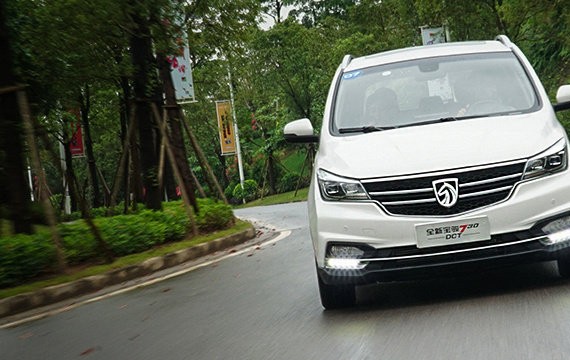 神车再进化 试驾宝骏730DCT
