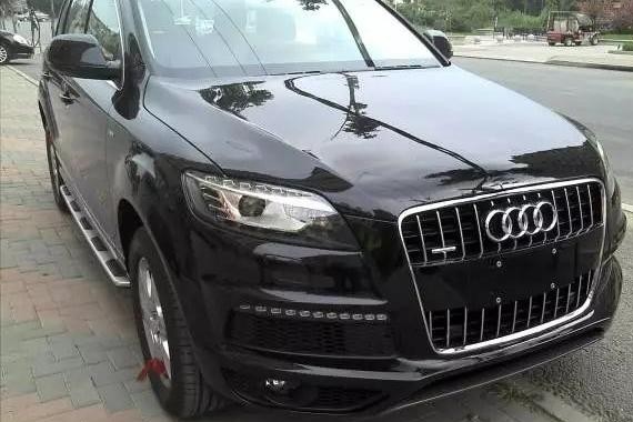 福特脸和奥迪Q7刮蹭，结果奥迪车主赔惨了